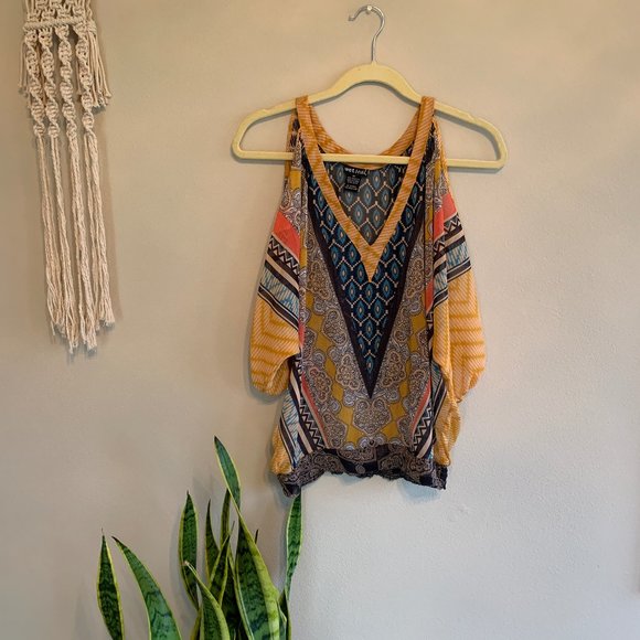 Flowy sheer off the shoulder top - Picture 1 of 4